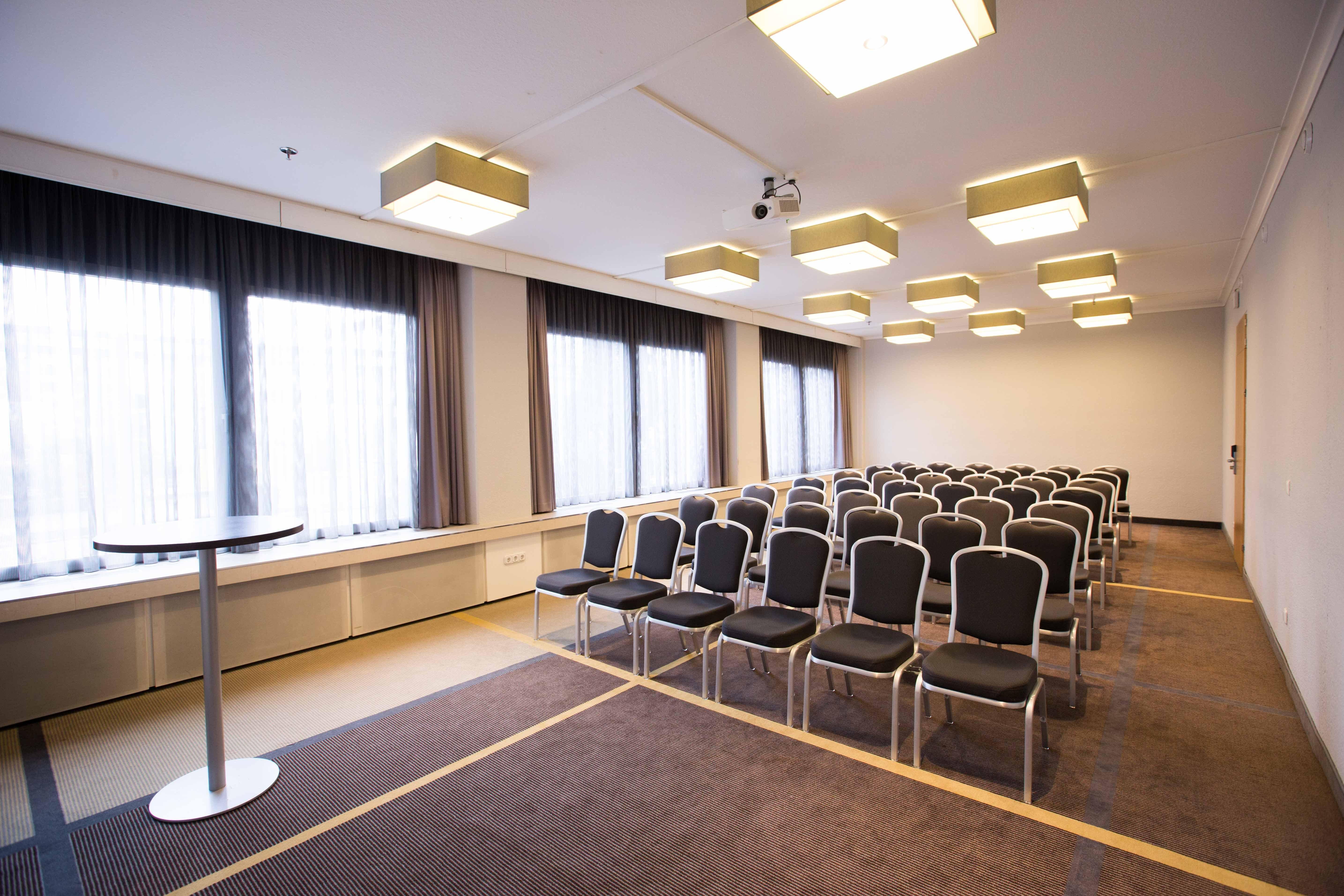 Crowne Plaza Frankfurt Congress Hotel By Ihg Frankfurt am Main Exterior photo