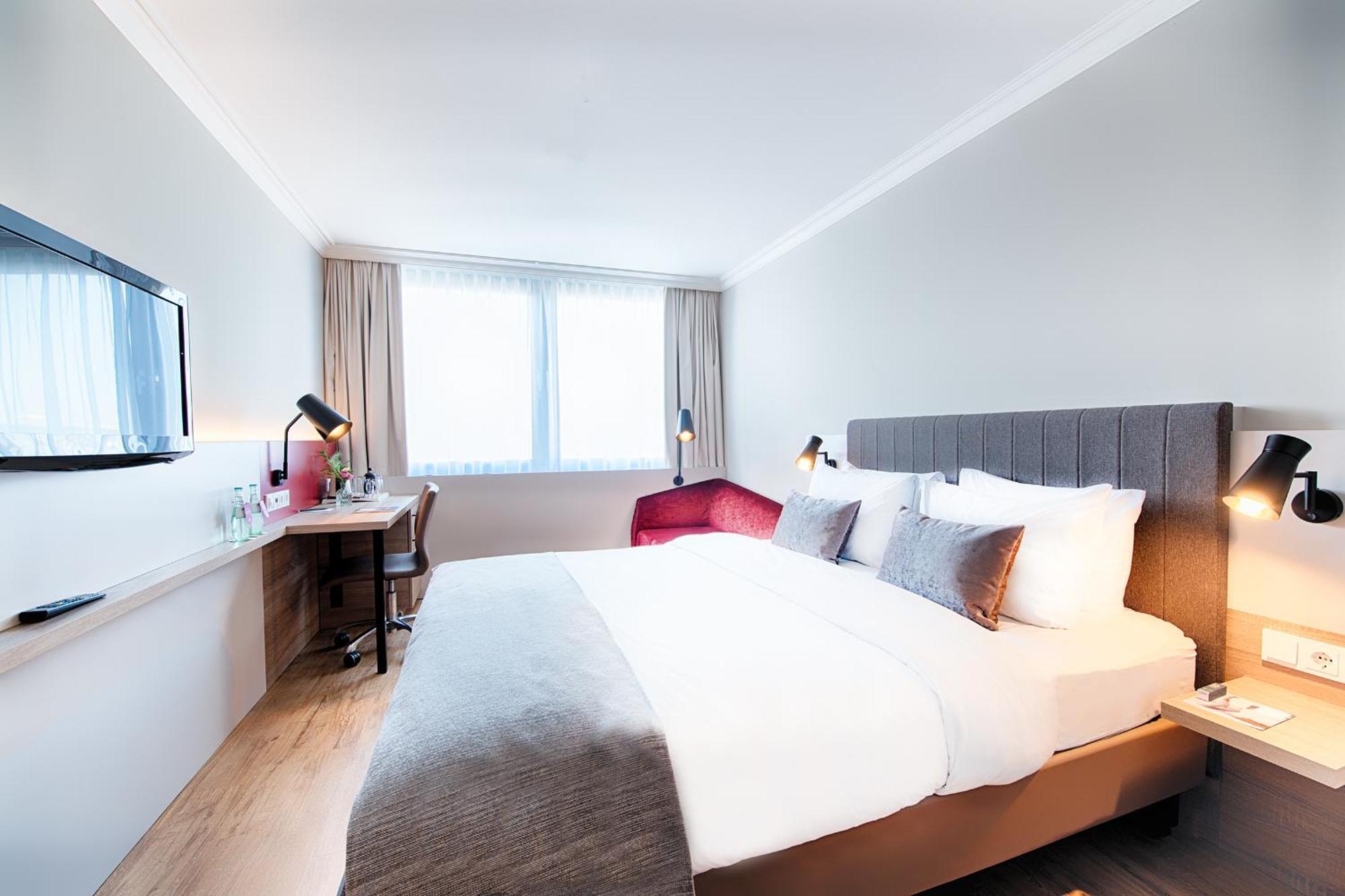 Crowne Plaza Frankfurt Congress Hotel By Ihg Frankfurt am Main Exterior photo